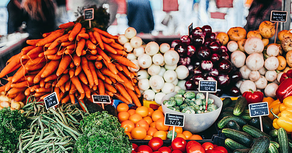 Low-Fat Diets Rich in Fruits and Veggies May Reduce Women’s Risk of Breast Cancer Death, Study Finds